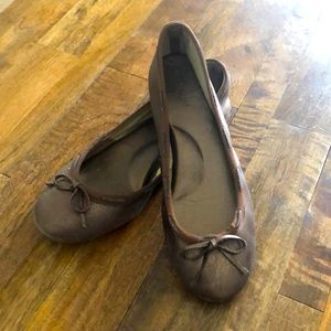 American Eagle ballet flats